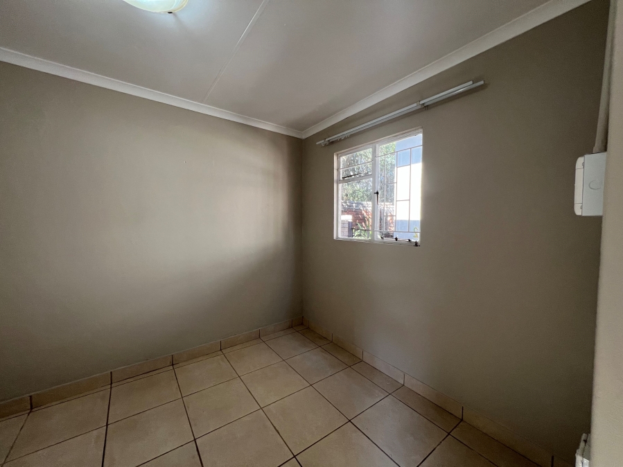 To Let 1 Bedroom Property for Rent in Irene Park North West